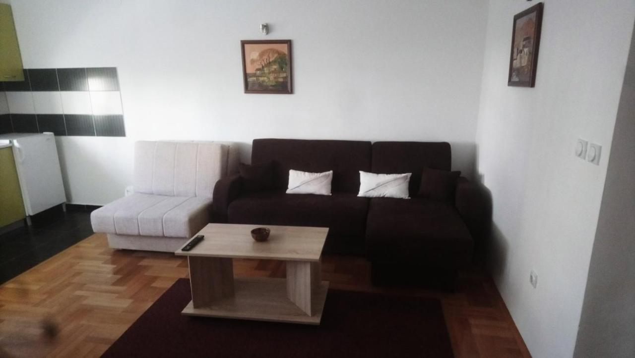 Apartman Pirot Bagian luar foto