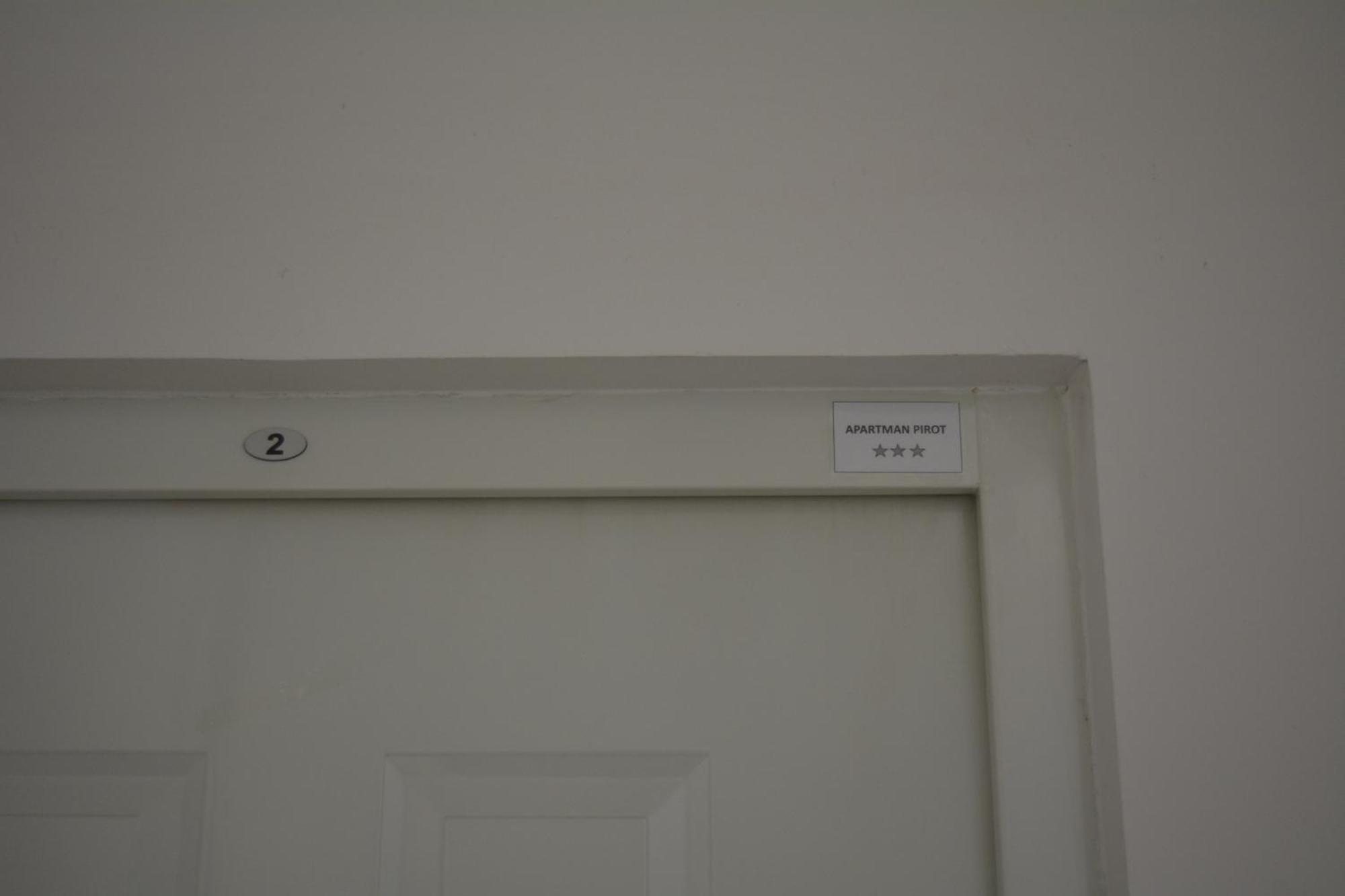 Apartman Pirot Bagian luar foto